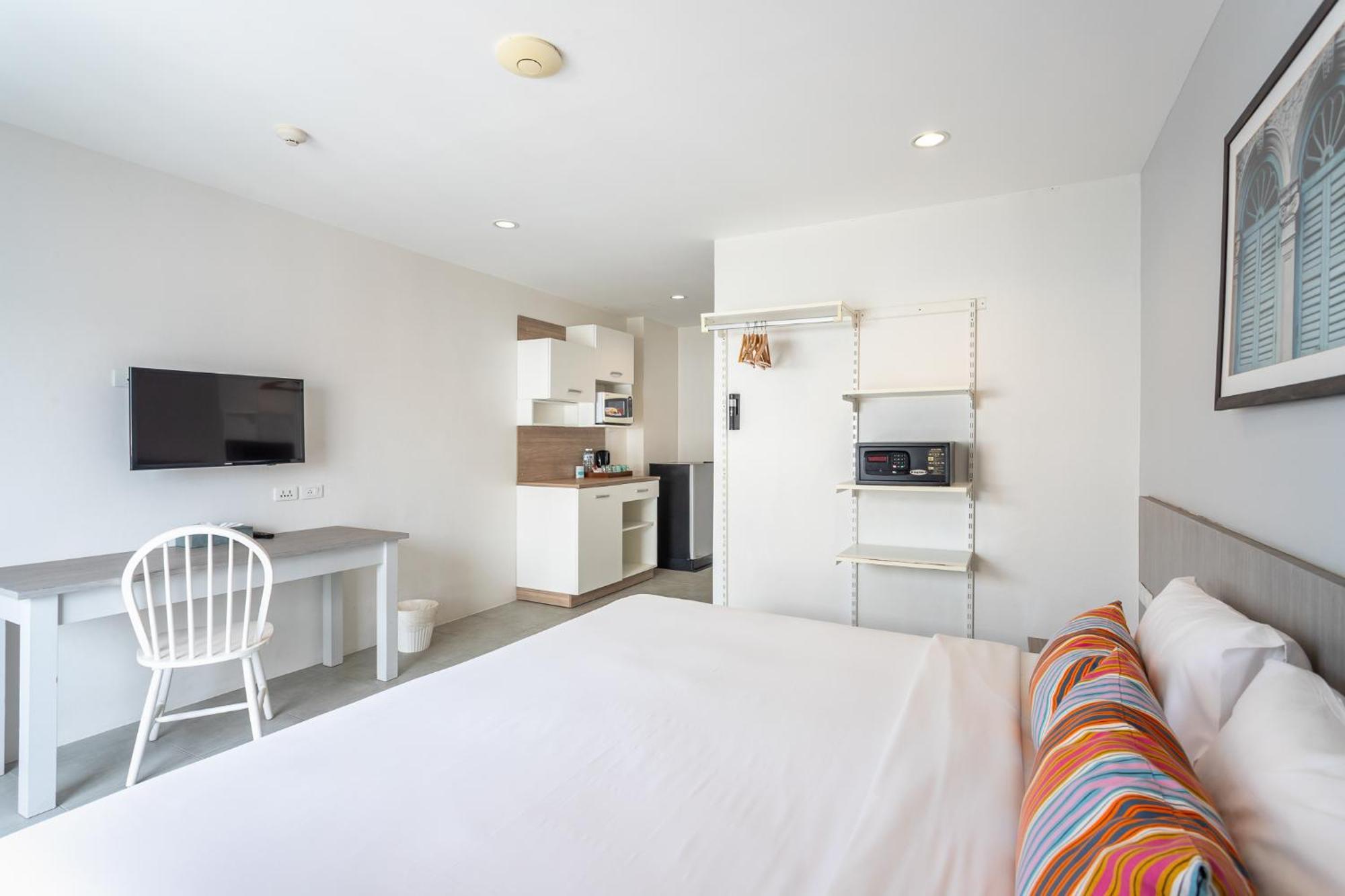Hotel Recenta Phuket Suanluang Exterior foto