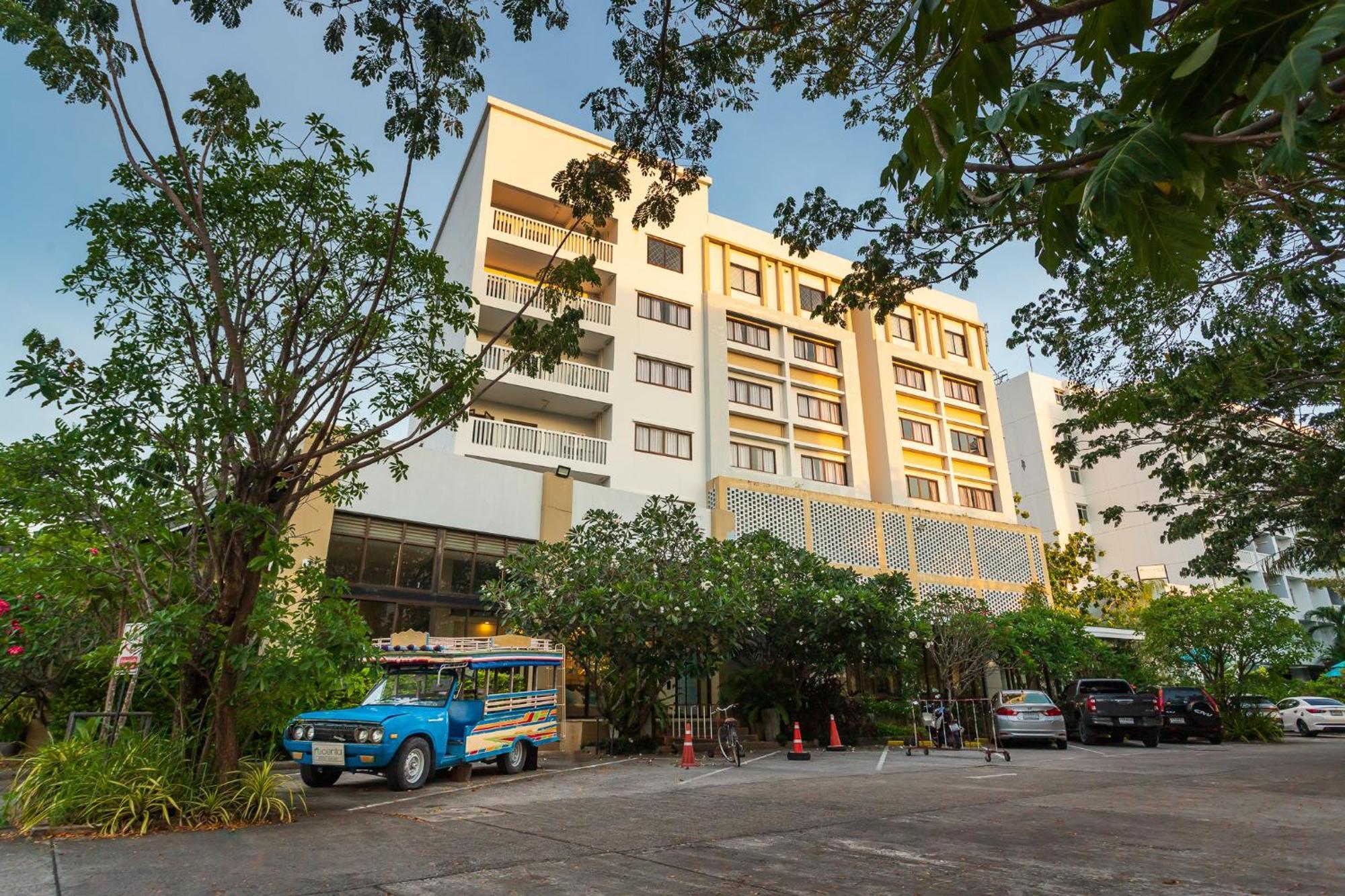Hotel Recenta Phuket Suanluang Exterior foto