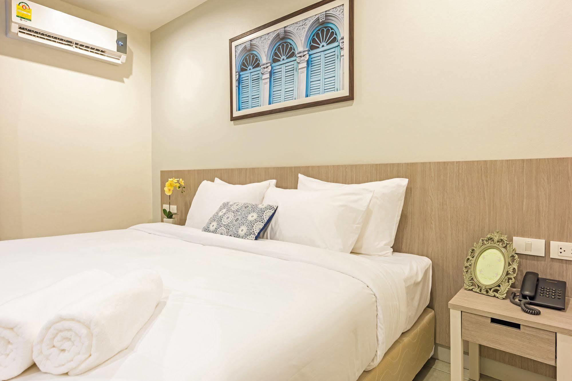Hotel Recenta Phuket Suanluang Exterior foto